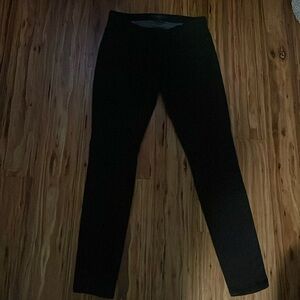 NWOT Lucky brand black skinny jeans size 28